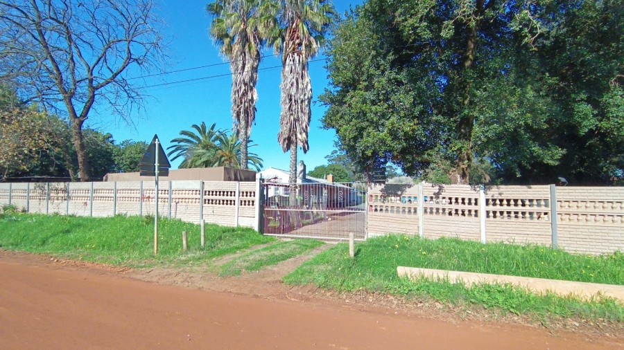 7 Bedroom Property for Sale in Joostenbergvlakte Western Cape
